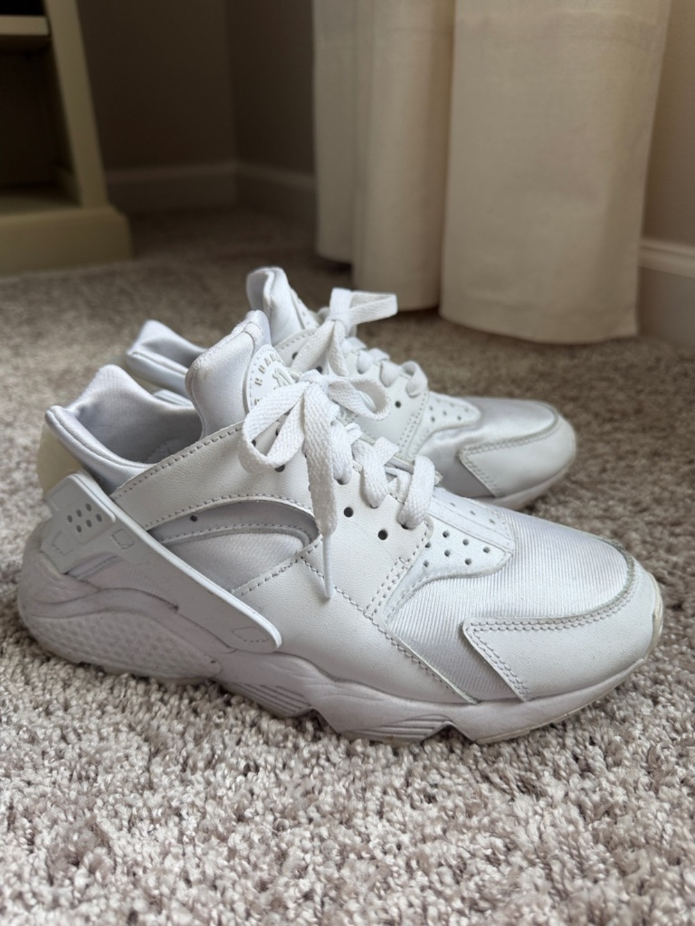 Nike Air Huarache Triple White (US 7)